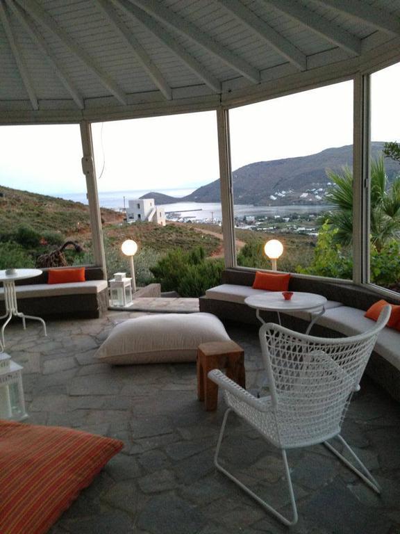 Kymothoi Rooms & Pool Bar Gavrio Eksteriør billede