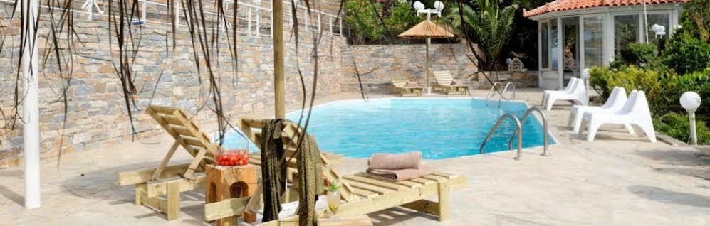 Kymothoi Rooms & Pool Bar Gavrio Eksteriør billede