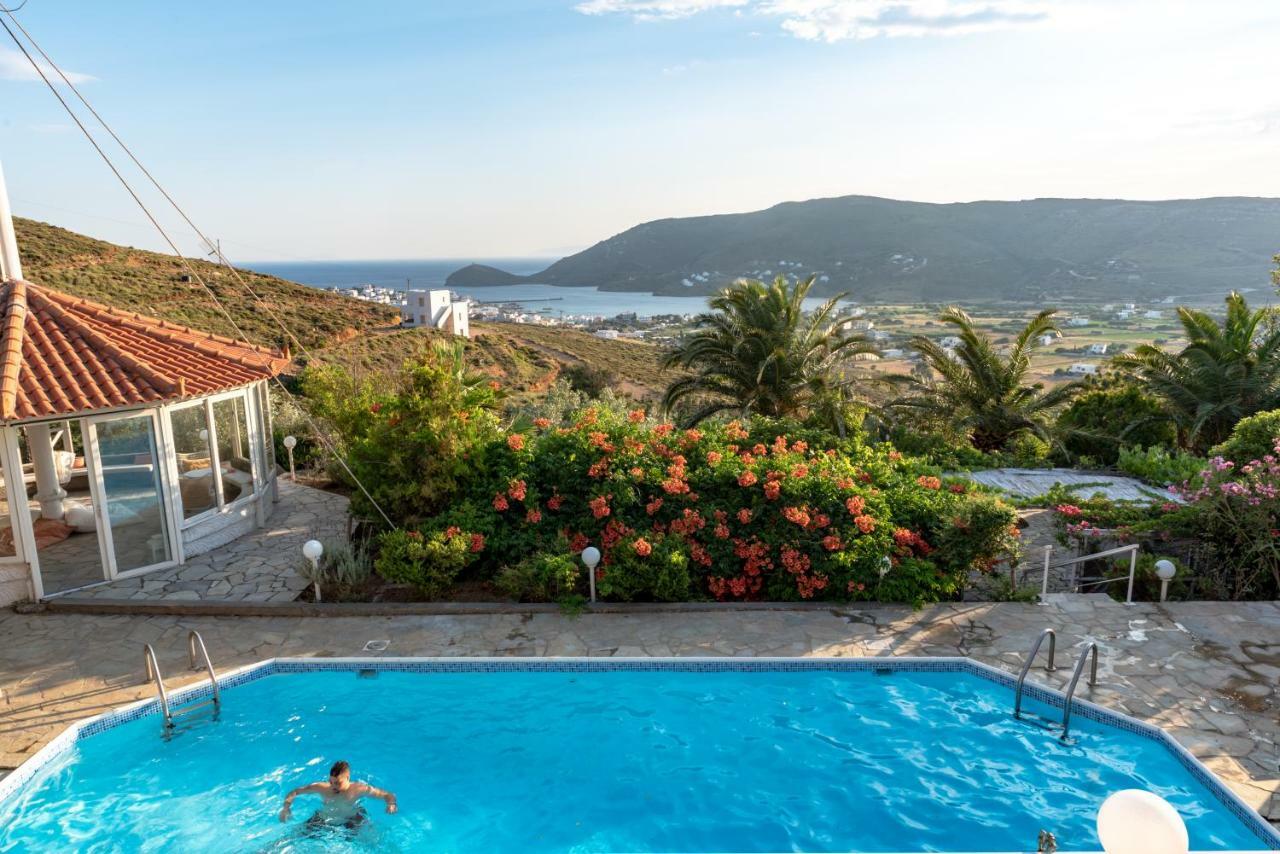 Kymothoi Rooms & Pool Bar Gavrio Eksteriør billede