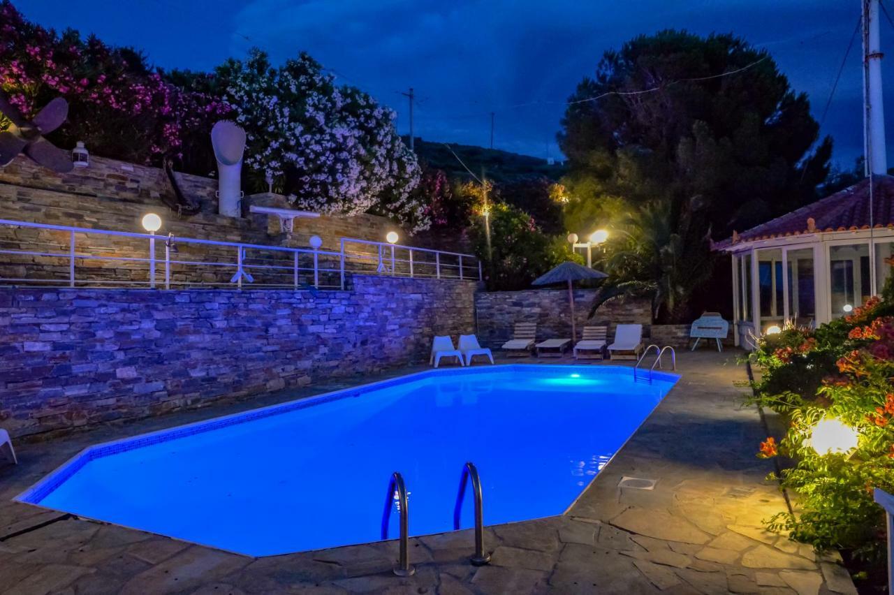 Kymothoi Rooms & Pool Bar Gavrio Eksteriør billede