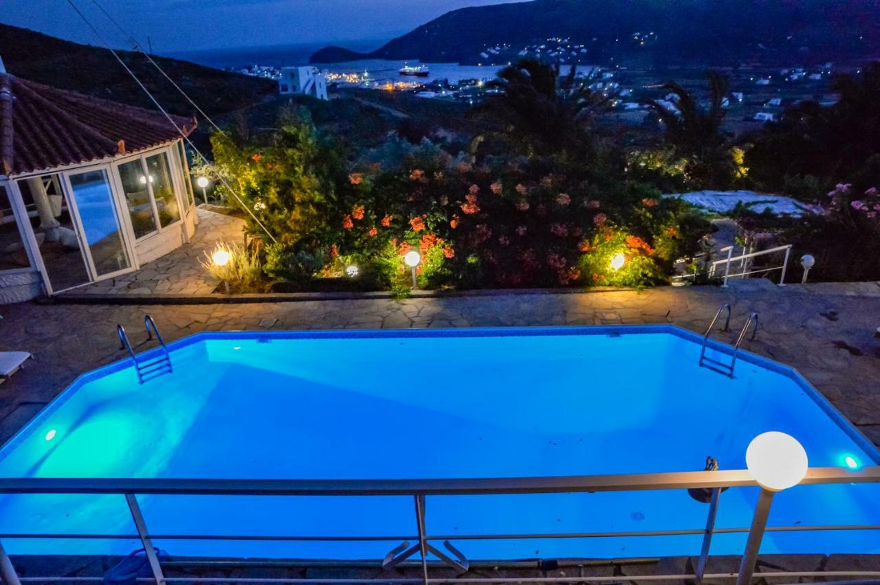 Kymothoi Rooms & Pool Bar Gavrio Eksteriør billede