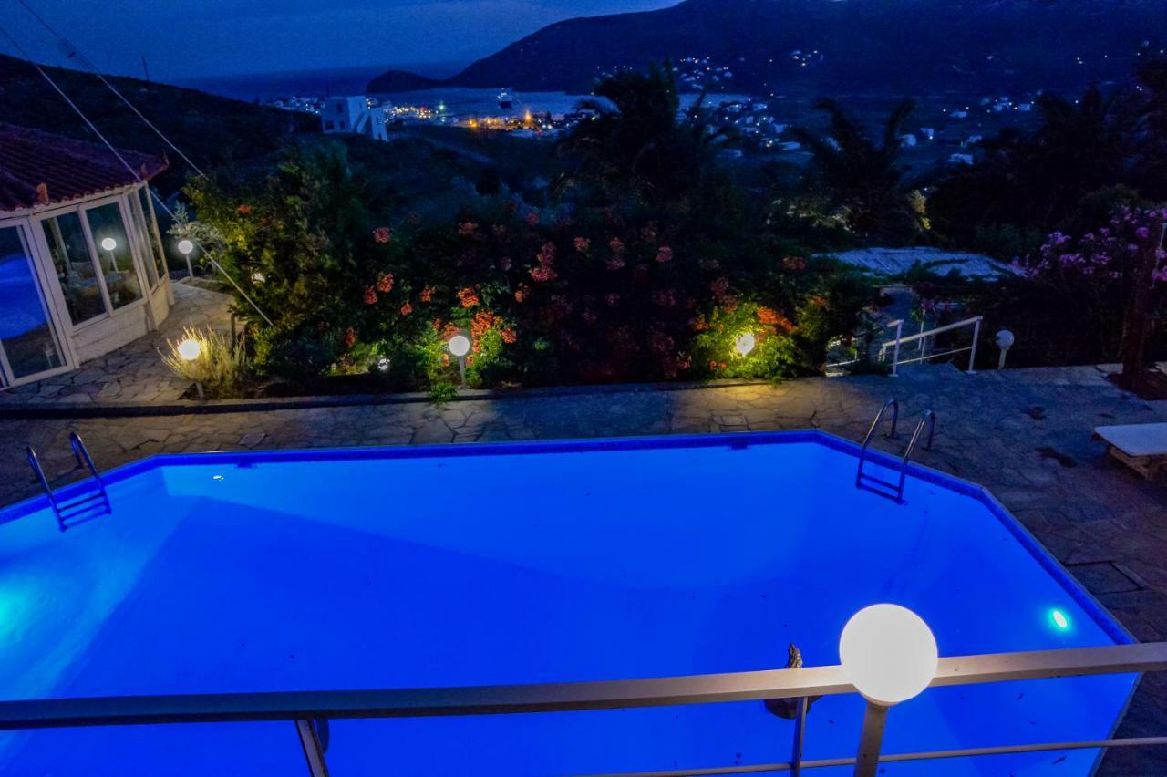 Kymothoi Rooms & Pool Bar Gavrio Eksteriør billede