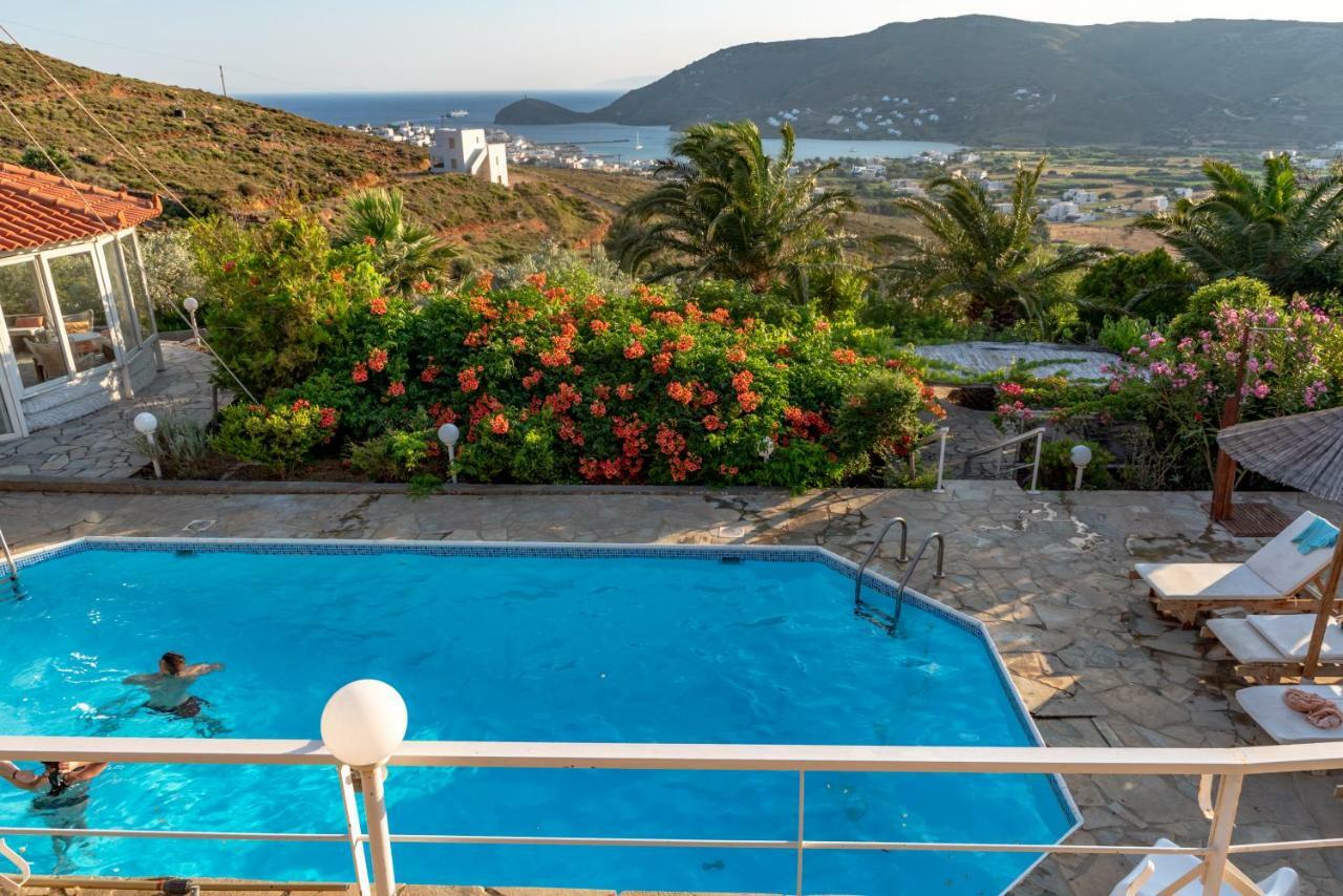 Kymothoi Rooms & Pool Bar Gavrio Eksteriør billede