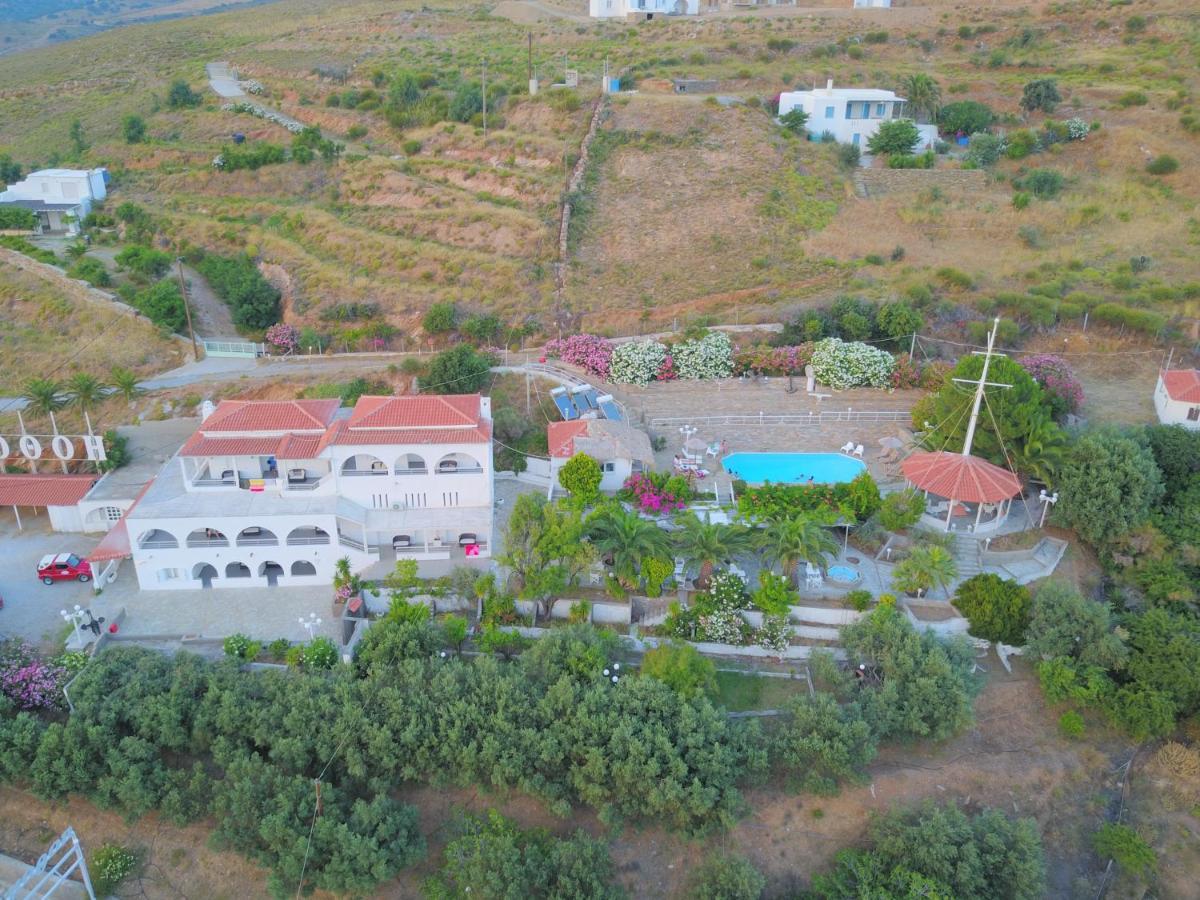 Kymothoi Rooms & Pool Bar Gavrio Værelse billede